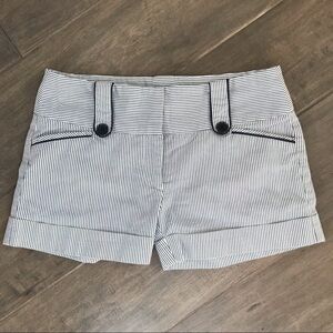 MAKERS Of True Originals Pinstriped Shorts Sz6